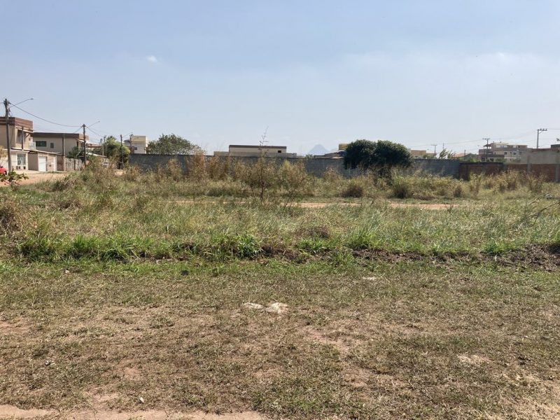 Ótima oportunidade de investimento! Terreno proximo a praia com 450m² por 150 mil