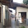 Ótima oportunidade! 2 Lotes de esquina   escriturados e com duas casas construídas próximos ao centr