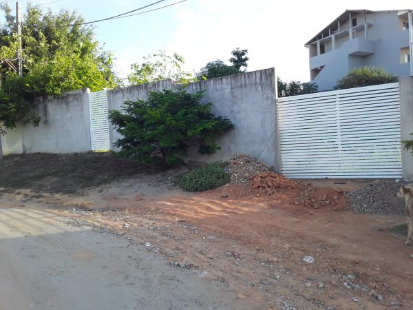 Terreno plano com RGI – 15 X 40  630 m² por 150 mil – Rio das Ostras