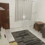 Linda casa tipo apartamento no 2o andar! Extensão do Bosque – 2 quartos grandes!!  210 mil!