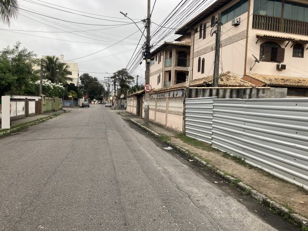 Terreno no Centro com 450 m² (15metros para a Rua Mayer por 30 metros de lateral) 2,700 por mês