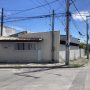 Casa térrea, de esquina, com quintal e garagem coberta por 230 mil a vista!!