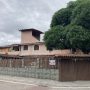 Duas casas!  Térrea com 3 quartos e um sobrado com 4 qts por 550 mil a vista (R. Carlos Viana)
