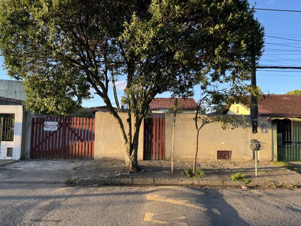 Independente, térrea e bem localizada!! Aproveite a oportunidade de morar bem!  495 mil