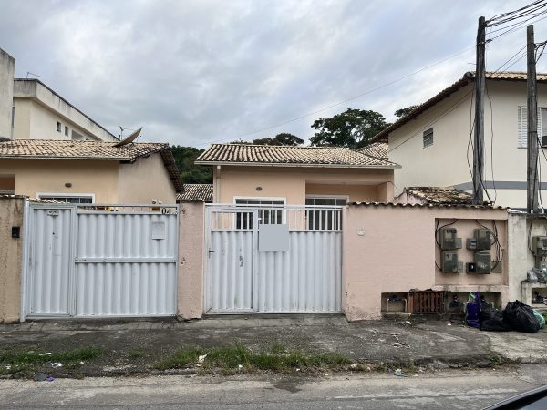 Ótima opção para residir ou investir!! Extensão do Bosque por 320 mil